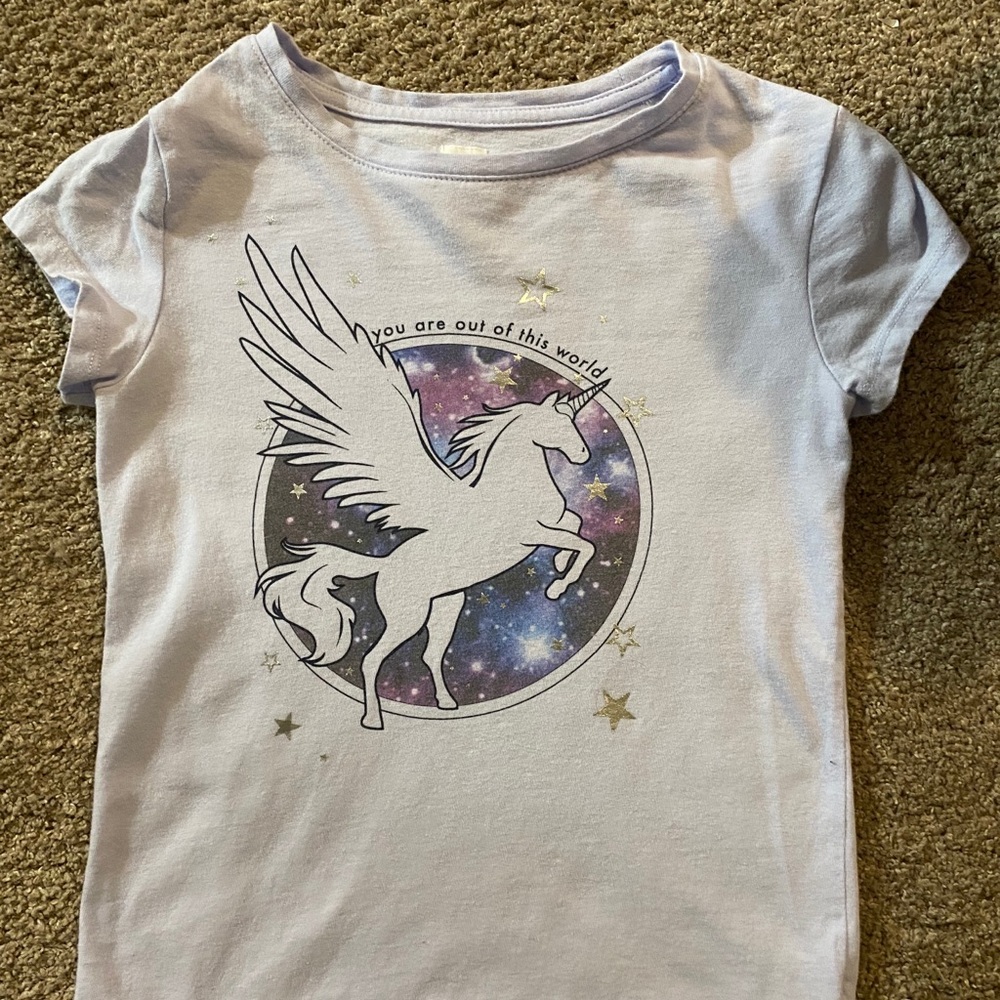 Gap kids size 8 girls unicorn tee.